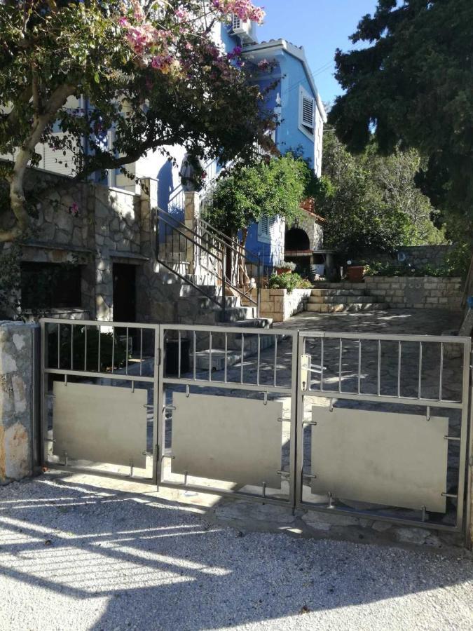 Apartments By The Sea Maslinica, Solta - 14748 מראה חיצוני תמונה